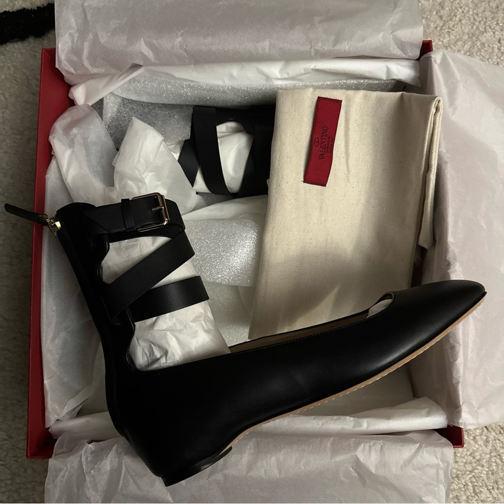 Valentino Ballerina Black ankle wrap leather flats size 36/US5.5-6